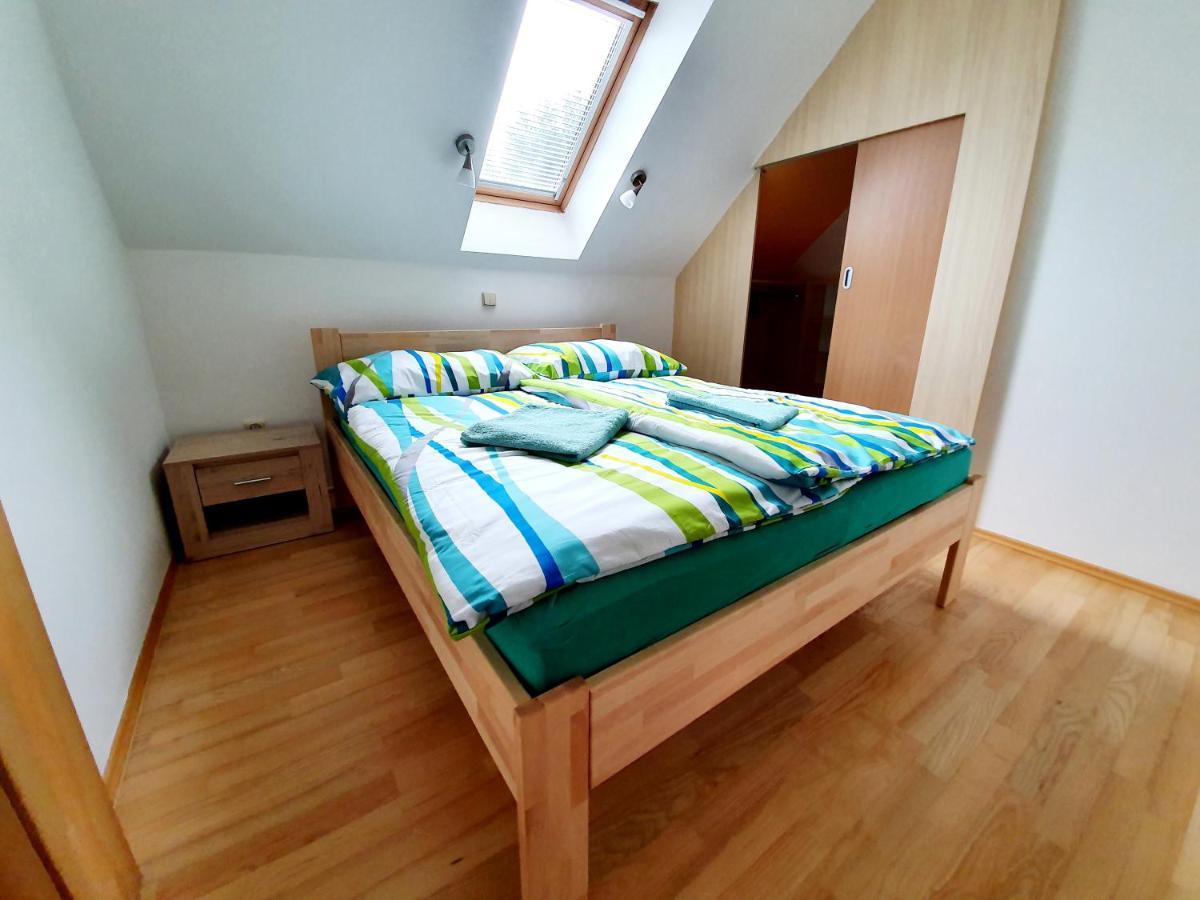 הלינסקו Apartmany Srni U Hlinska מראה חיצוני תמונה